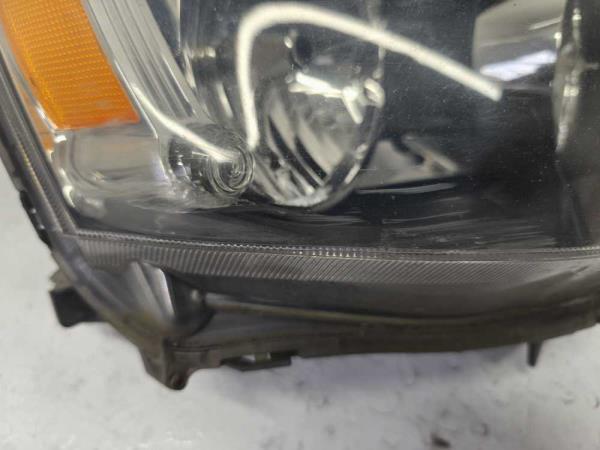 PHARE DROIT MITSUBISHI - Vue 3